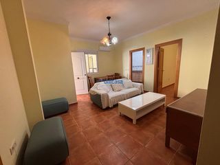 Rent Flat  Calle macizo galaico. 3 dormitorios, mucho espacio y comodidad para el día a día