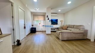 Maison jumelée à Fuente Alegre - El Chaparral - Los Morales. En exclusiva! pareado de dos plantas con dos viviendas, en puert