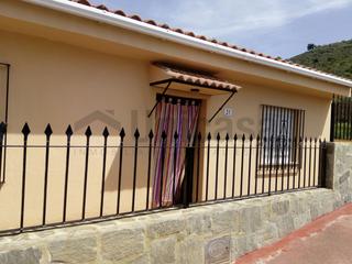 Xalet a Fuente Alegre - El Chaparral - Los Morales. Casa individual con 600 metros de parcela