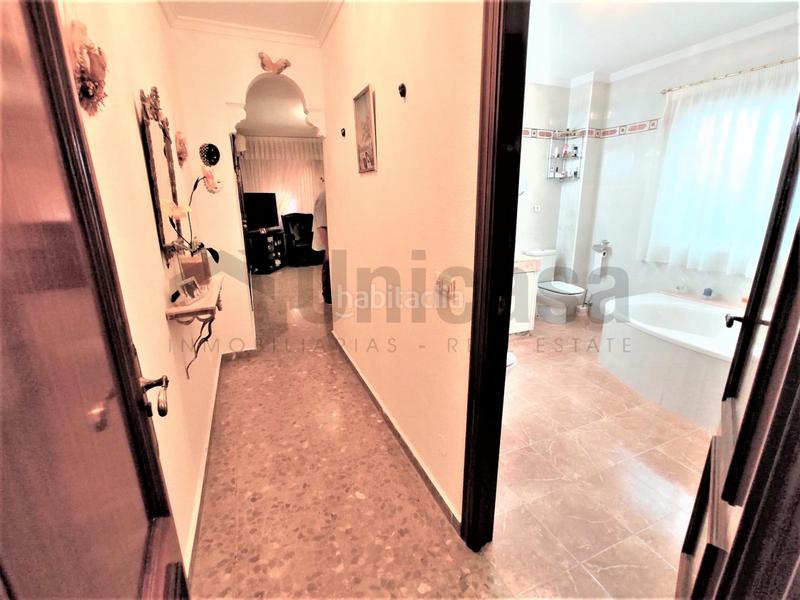 Foto 05696d8f-216c-4895-8447-4c0003d0bbb3. Xalet amb aparcament piscina a Puertosol Málaga