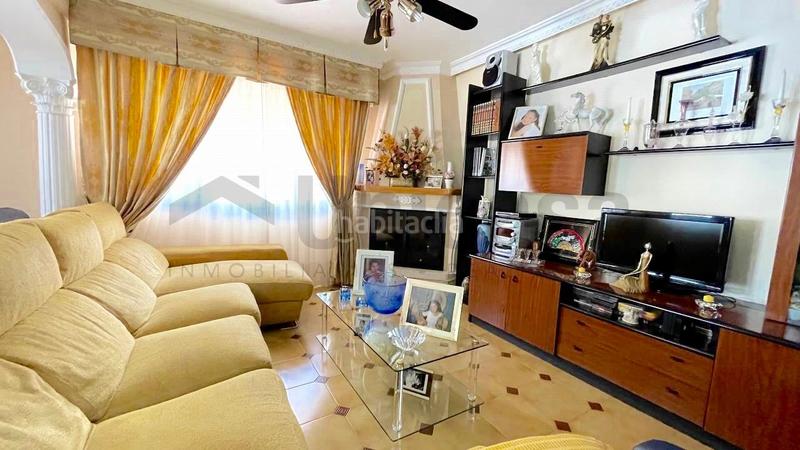 Foto 071289a1-5922-4e0f-9b45-8dfa84b2471b. Xalet amb aparcament piscina a Puertosol Málaga