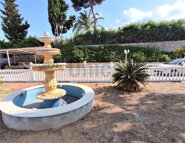 Foto 6c3e966e-c7e0-4d23-b604-3a828cb6f7dc. Xalet amb aparcament piscina a Puertosol Málaga