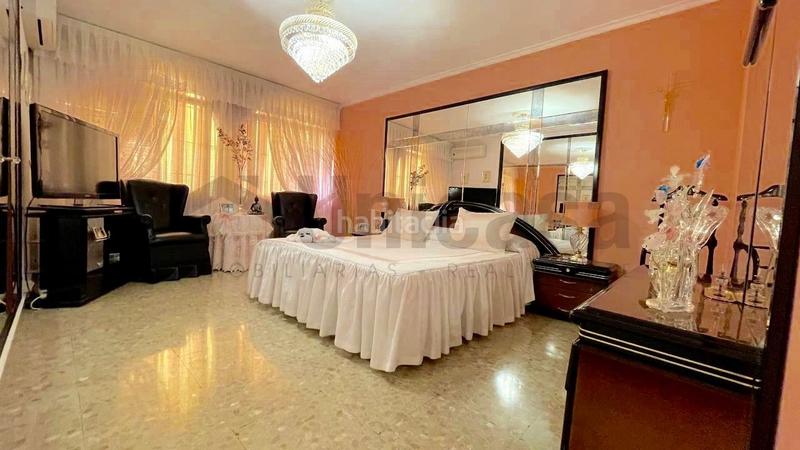 Foto a02ce8f6-ba38-4937-a388-d7cec560f299. Xalet amb aparcament piscina a Puertosol Málaga