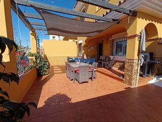 Xalet a Fuente Alegre - El Chaparral - Los Morales. Gran chalet independiente en zona el chaparral, puerto de la tor