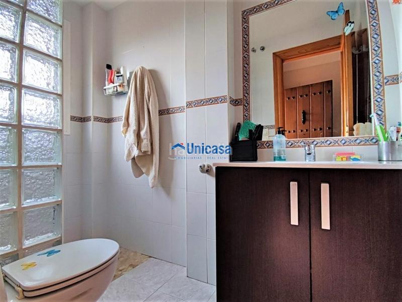 Foto b569549c-b488-41b6-a21e-b5ff1a21736a. Chalet gran chalet independiente en zona el chaparral, puerto de la torre en Málaga