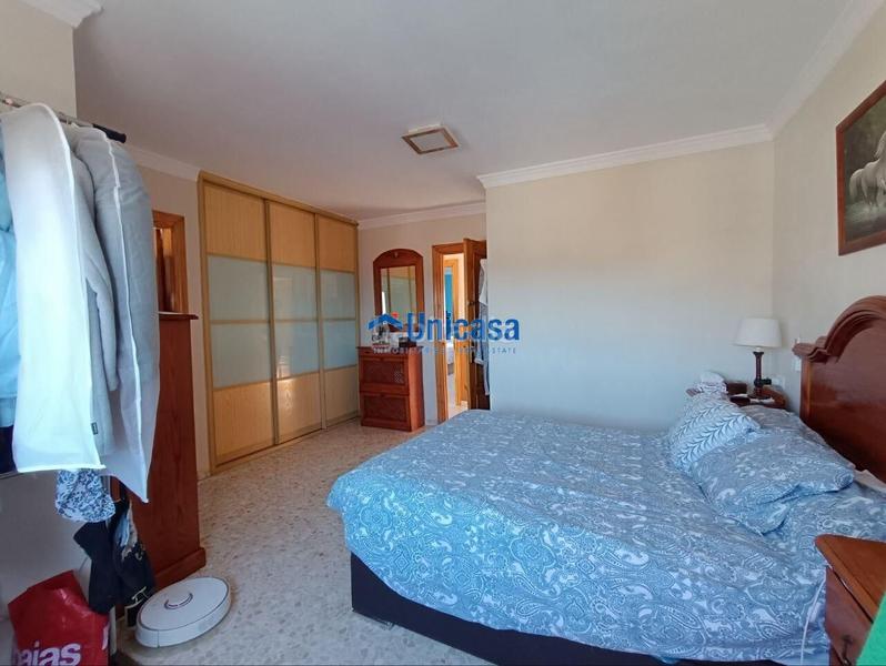 Foto b6fa44e4-e3cf-473e-b0d4-7f5b1fc3deaa. Chalet gran chalet independiente en zona el chaparral, puerto de la torre en Málaga
