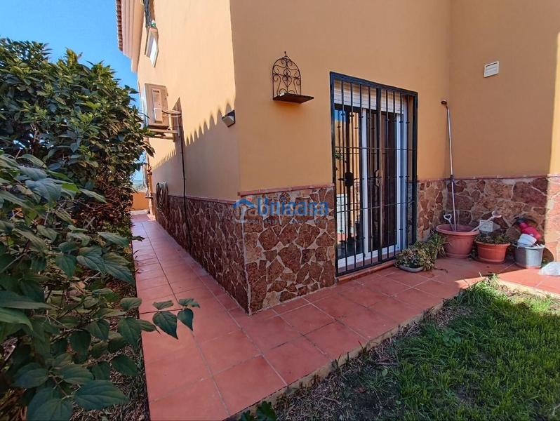 Foto bdf7bb88-fbe4-4aa6-94ea-cbd14a914db1. Chalet gran chalet independiente en zona el chaparral, puerto de la torre en Málaga