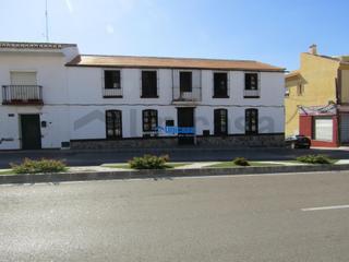 Casa a Santa Isabel. Enorme casa mata de 320m2 en avenida principal de puerto de la t