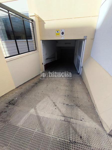 Foto d8dab81c-e698-4166-804c-f34650db63bb. Posto auto in Paseo Marítimo - San José - La Laguna Cádiz
