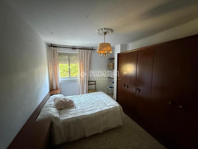 Foto fdd025ab-fe82-4c76-a6f2-4f9034f5574c. Piso  en venta en astilleros - la paz - loreto - el corte inglés Cádiz