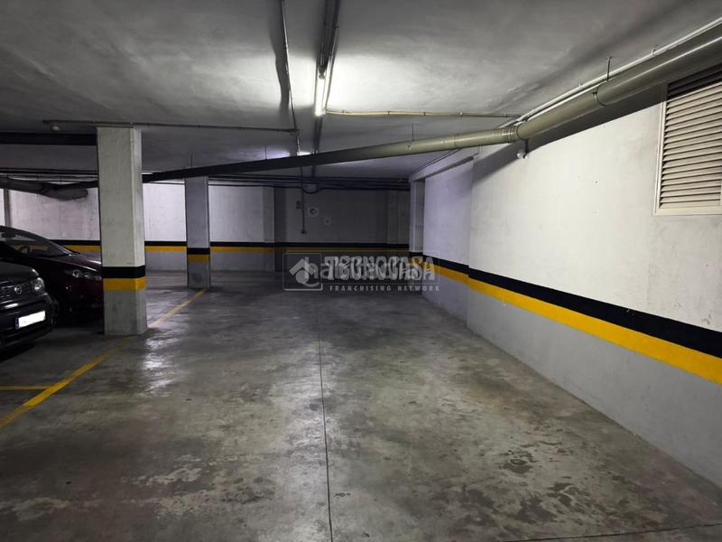 Foto 07740bbd-4427-46e6-80cc-98ad0e9f4377. Aparcament cotxe a Paseo Marítimo - San José - La Laguna Cádiz