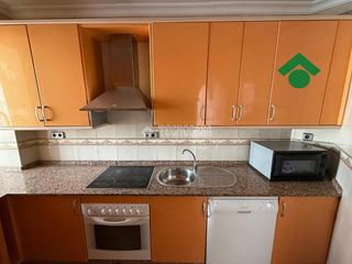 Etagenwohnung in Astilleros - La Paz  - Loreto - El Corte Inglés. Piso en venta en cádiz