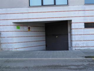 Aparcament cotxe a Torelló