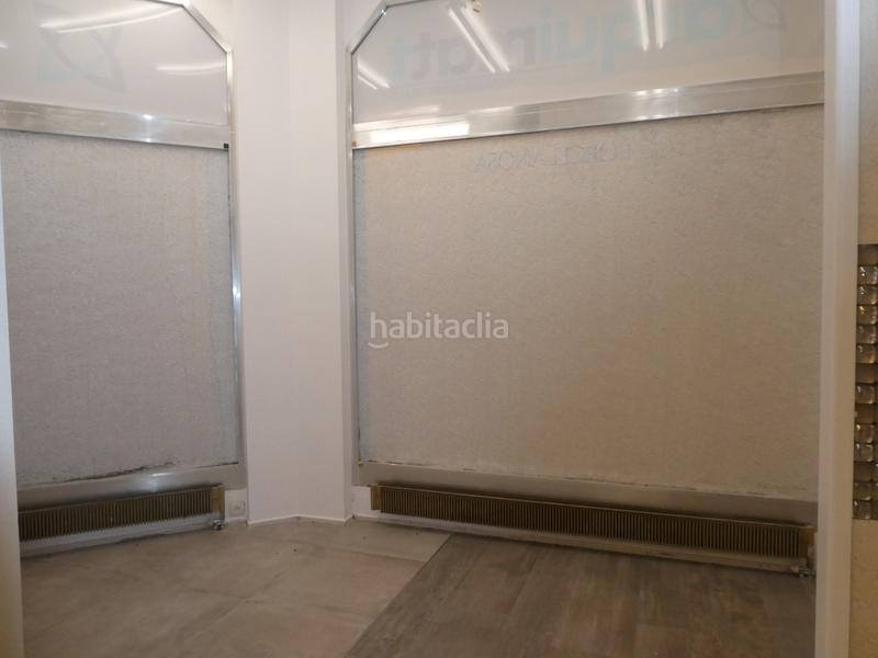 Foto 7b6adae6-c41b-404c-8bfa-0eba4a9a95c8. Rent business premise in Torelló