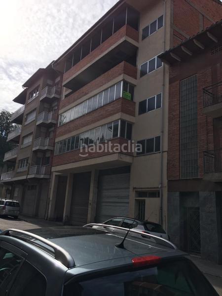 Foto 00a70a54-57b0-404a-a22d-e48771396ae7. Edifici a Ripoll