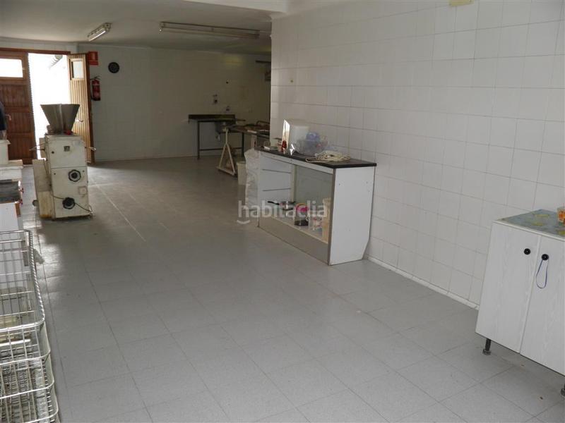 Foto dd786bdb-8c52-4953-885f-f7dbc20d3d01. Local comercial a Torelló