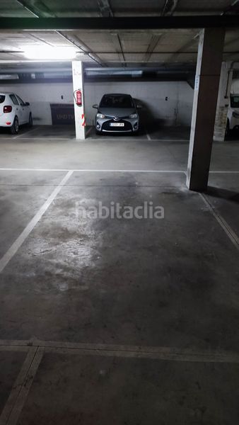 Foto f0ce64ac-9724-42da-900c-86701f36abd1. Posto auto in Torelló