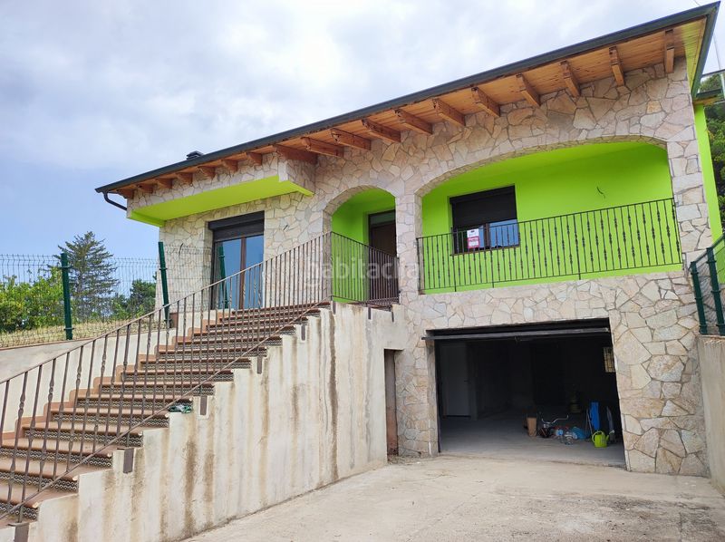 Foto 2ba3ad80-ff3b-4200-8e2b-779fe540c932. Casa amb aparcament a Seva