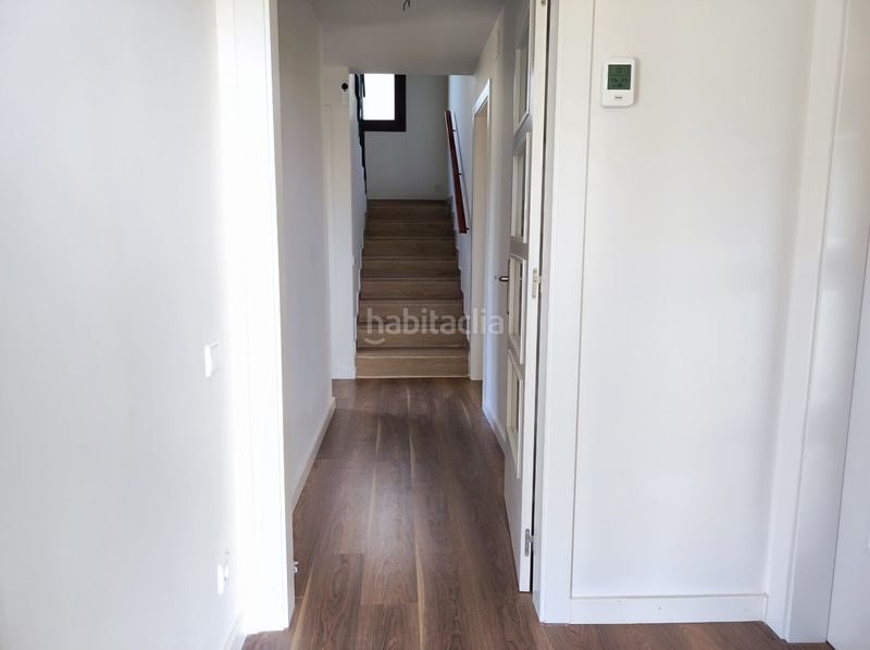 Foto b3df215e-ebc4-48f5-be42-c18671a4747c. Casa amb aparcament a Seva