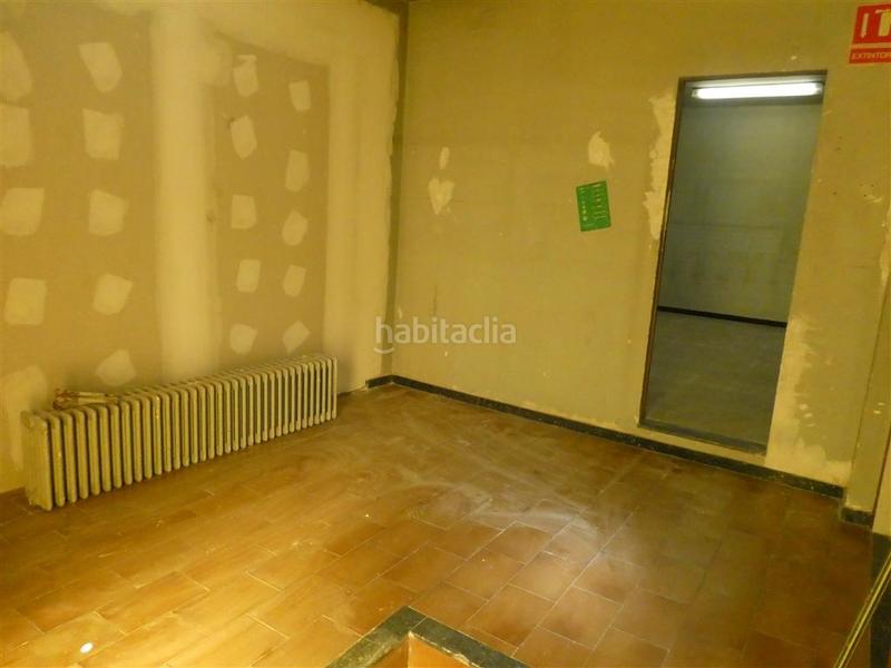 Foto 8e21d95d-8105-4aff-ab9b-5934661558fd. Local commercial dans Torelló