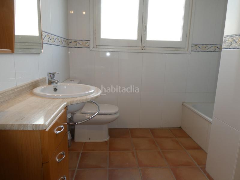 Foto 24d5f611-8b1d-48b4-b060-589a03321714. Casa adosada en Torelló