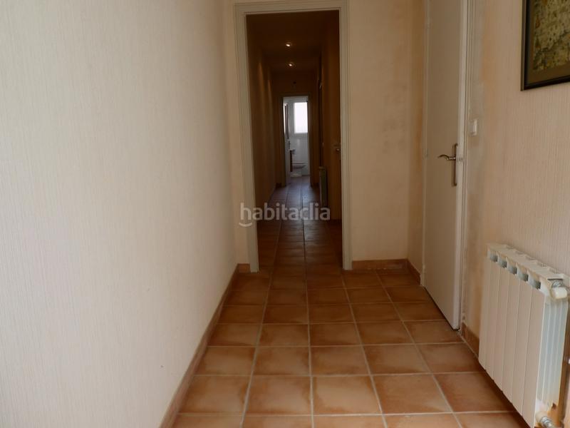 Foto fde8a58b-a744-47c0-beb9-32ff36b6af74. Casa adosada en Torelló