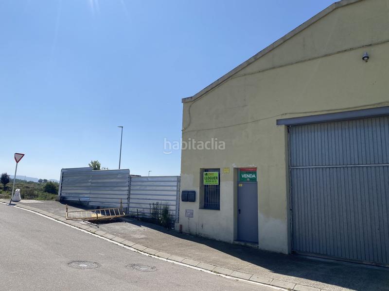 Foto 9dfaf2eb-18b8-4e77-9976-13d1df65a830. Nau industrial a Torelló