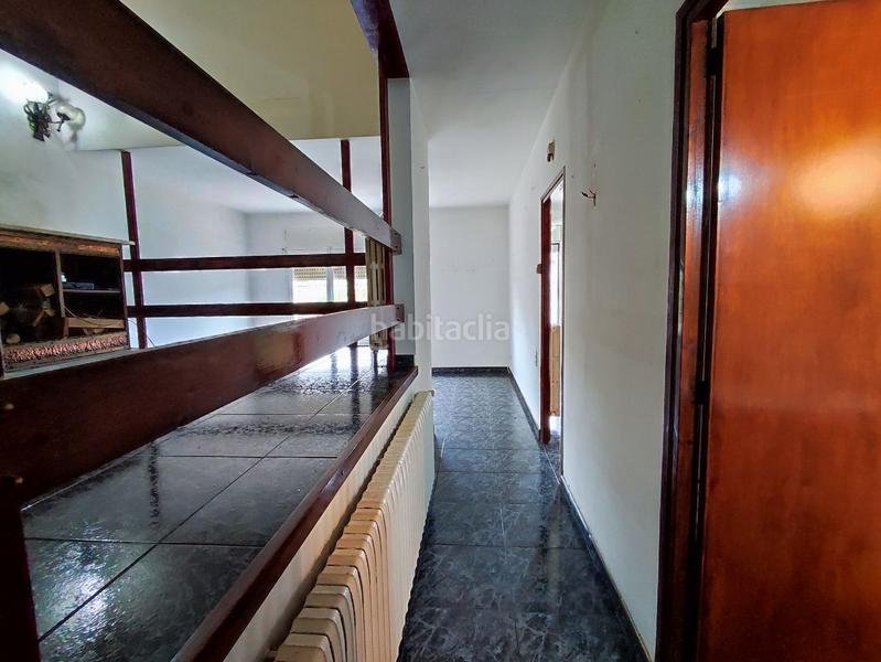 Foto 22bd7c3f-aa51-47f0-9bdb-9a71abc1f83c. Casa adosada en Torelló