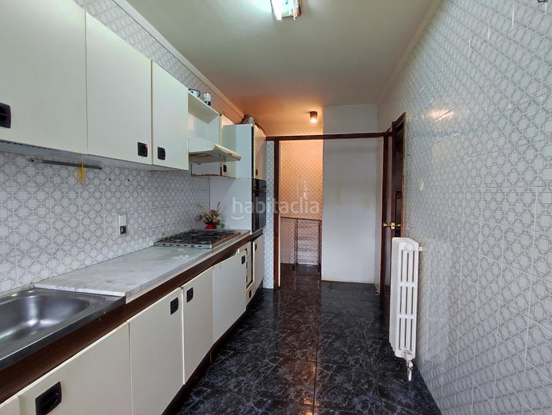 Foto 06f80abc-c5bf-448f-8cfb-b07d5f992f43. Casa adossada amb calefacció aparcament a Torelló