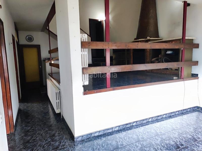 Foto 28b943fb-3ff1-4af9-ad19-7d7f58340ade. Casa adossada amb calefacció aparcament a Torelló