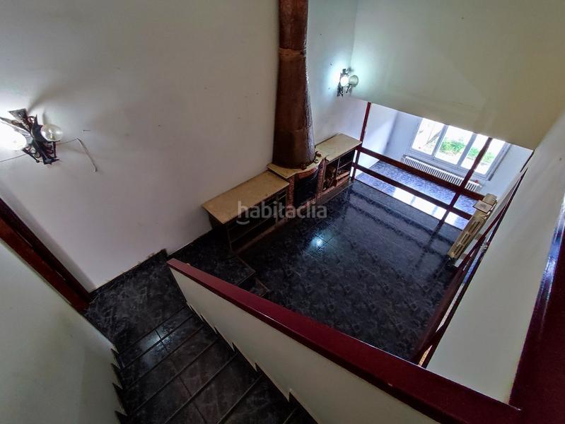 Foto 3224325e-e723-4da7-ae1b-752d2ef82710. Casa adossada amb calefacció aparcament a Torelló