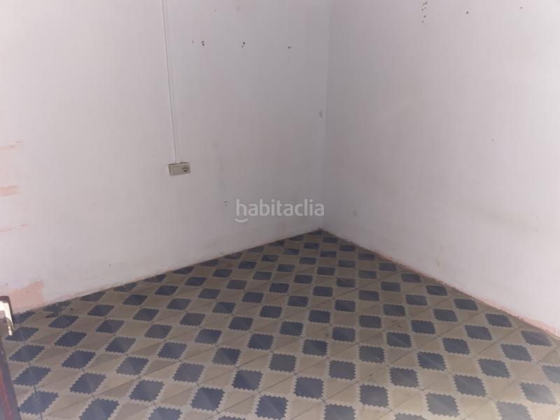 Foto d0842975-fe08-4e4e-b7b6-2a220f8fda5c. Édifice dans Torelló