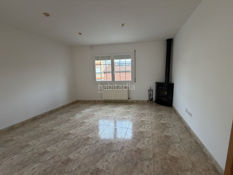 Foto 5e565214-c496-4fde-9404-f85d79c3d2d9. Pis amb calefacció aparcament a Torelló