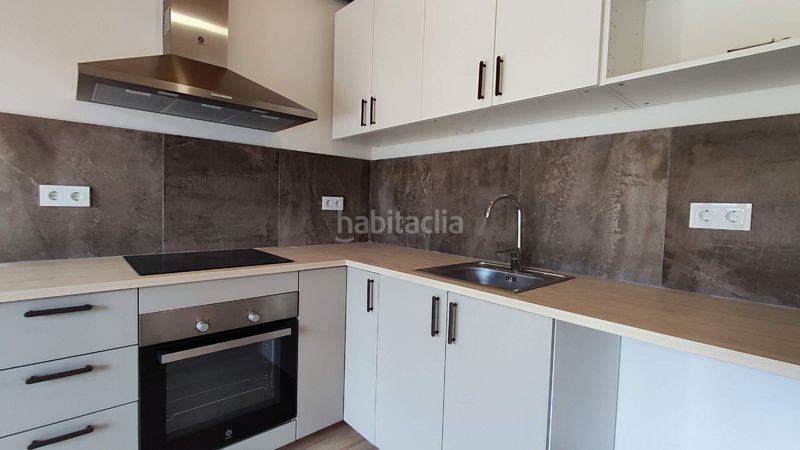 Foto 7062b0c5-1740-4b1a-b62b-fd7561a2d6e0. Edificio en Torelló