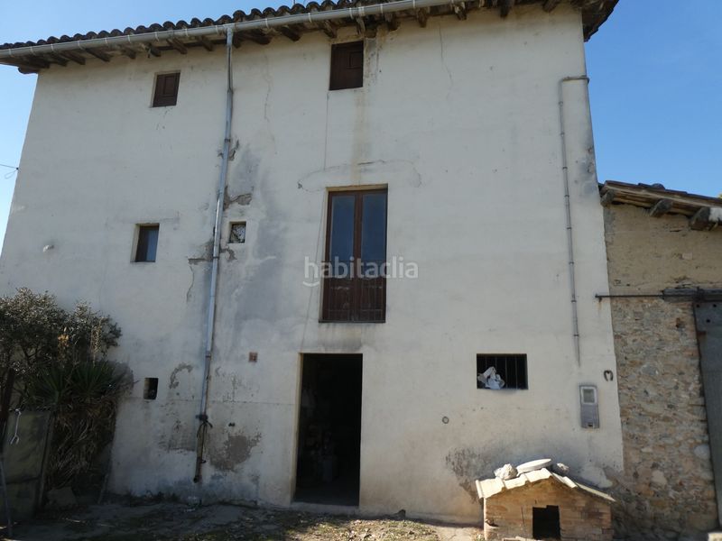 Foto ba93af16-13f3-44a5-99d4-44af49bc5028. Masia amb aparcament a Masies de Voltregà (Les)
