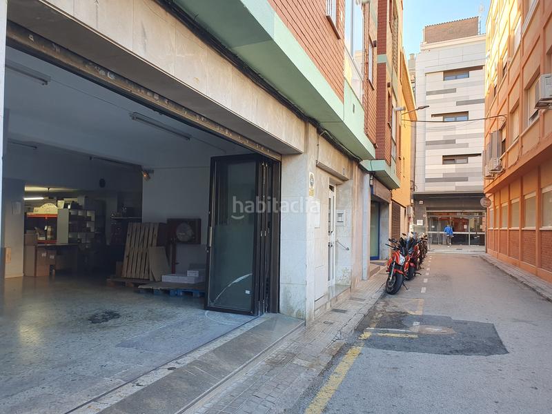 Foto b6baa79d-9f79-43ea-bfa8-dab432cd559b. Locale commerciale in Centre-Estació Gavà