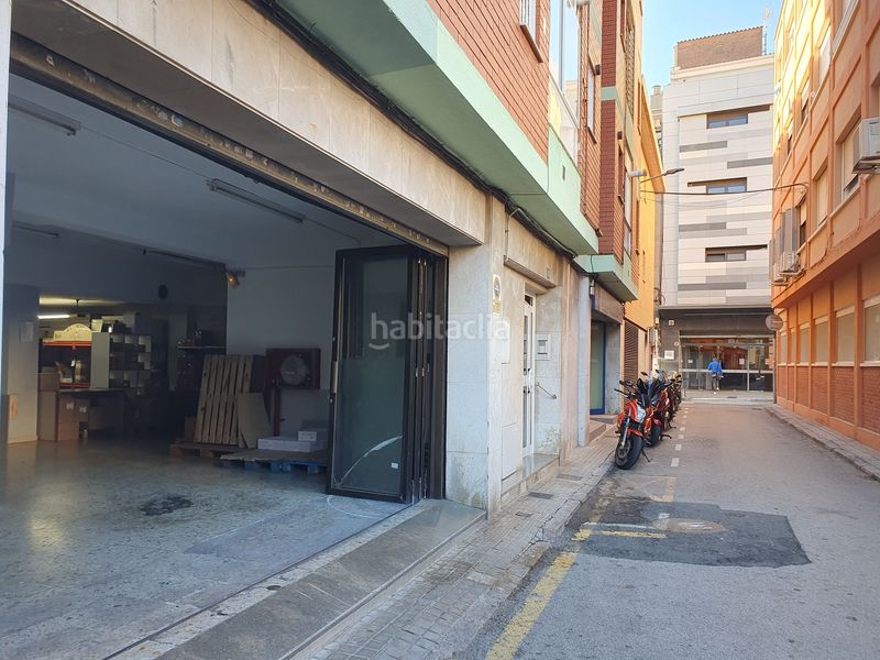 Foto b6baa79d-9f79-43ea-bfa8-dab432cd559b. Local comercial a Centre-Estació Gavà