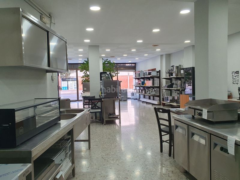 Foto c97f714f-0f6e-4e3f-9ed7-29a4049a69a4. Local comercial a Centre-Estació Gavà