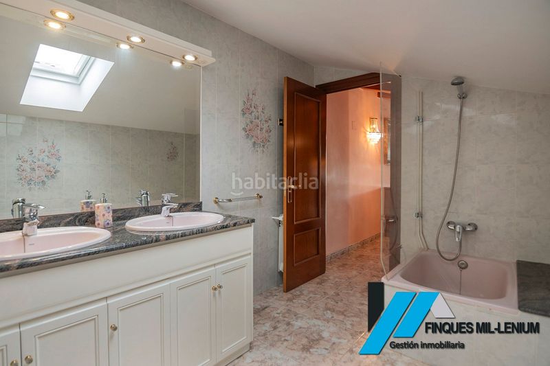 Foto 2876b3e4-572b-4fd0-ab5f-632590965b2d. Xalet amb calefacció aparcament piscina a Begues