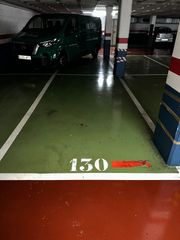 Car parking in Passeig Maragall. Plaza de parking plaza libertad en venta
