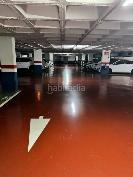 Foto 82acb45e-45ad-49a0-94bb-c3b817521377. Aparcament cotxe a Passeig Maragall Gavà
