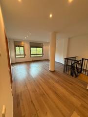 Dúplex en La Roureda. Duplex luminoso en viladecans