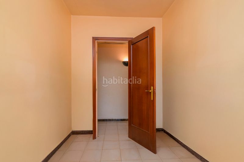 Foto 55b306f1-adb4-46fe-b943-ae324a5a23b1. Casa amb calefacció aparcament a Passeig Maragall Gavà