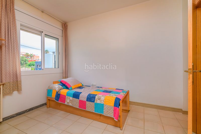 Foto 5658523b-d493-495f-8cc6-58d8daba63dd. Casa amb calefacció aparcament a Passeig Maragall Gavà