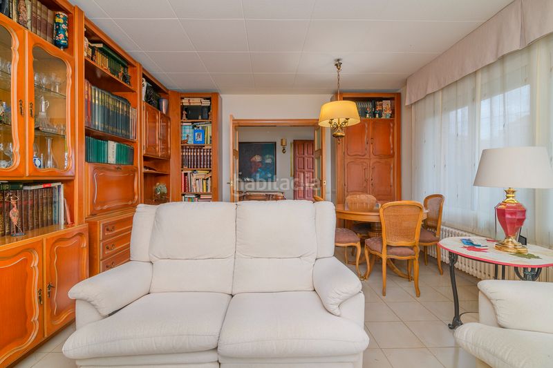 Foto 6652a4d5-1986-403b-a1f2-78ef00c7b8a7. Casa amb calefacció aparcament a Passeig Maragall Gavà