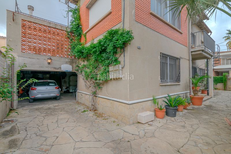 Foto 767dbbef-d681-4785-b8a3-5822eee72909. Casa amb calefacció aparcament a Passeig Maragall Gavà