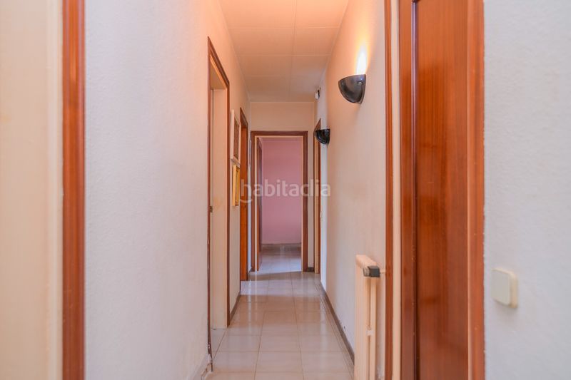 Foto 77a1ff1d-aa3f-4749-9310-2329a9b351ef. Casa amb calefacció aparcament a Passeig Maragall Gavà