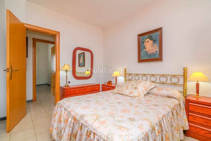 Foto b4bc13f0-d6e2-4e28-bf85-5fd8d0032dae. Casa amb calefacció aparcament a Passeig Maragall Gavà
