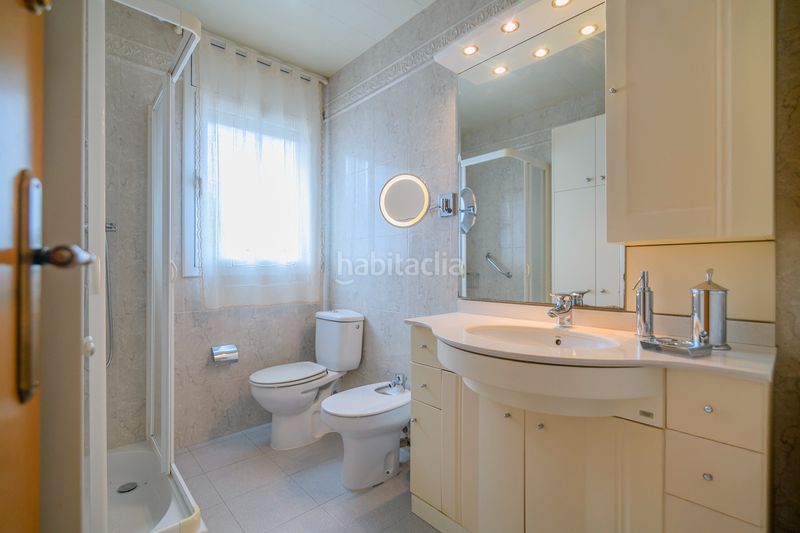 Foto e0a1fe3c-1082-4114-b376-33020b1a2f0b. Casa amb calefacció aparcament a Passeig Maragall Gavà