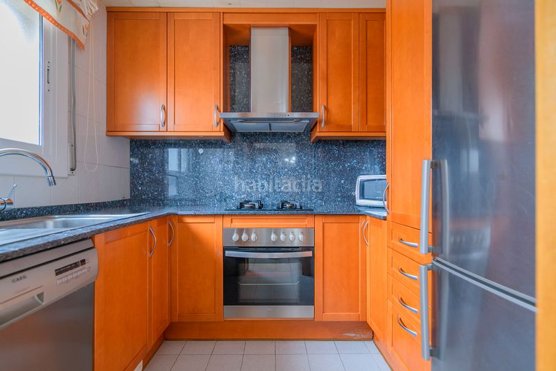 Foto e1b16cbf-0b9f-4a7e-aeb0-ab6a16b126fd. Casa amb calefacció aparcament a Passeig Maragall Gavà